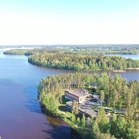 Petäys Resort Tyrväntö Exterior foto