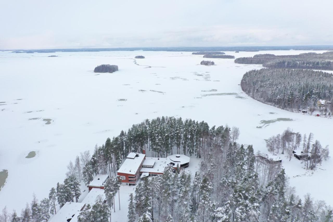 Petäys Resort Tyrväntö Exterior foto