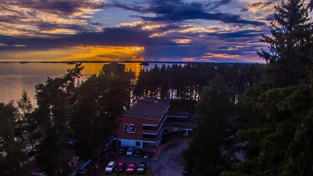 Petäys Resort Tyrväntö Exterior foto